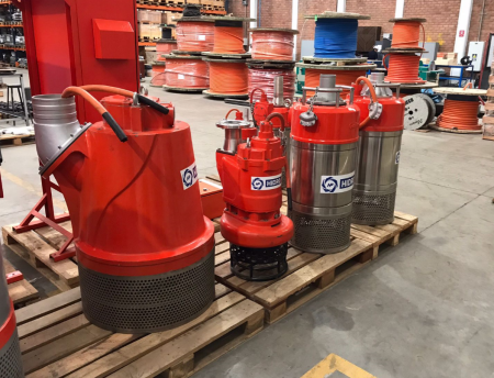 Bronco 99MD INOX - погружной шламовый насос из нержавеющей стали  для перекачки шламов средней плотности